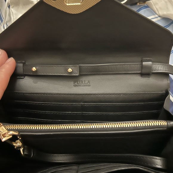 Furla black crossbag - Picture 3 of 4